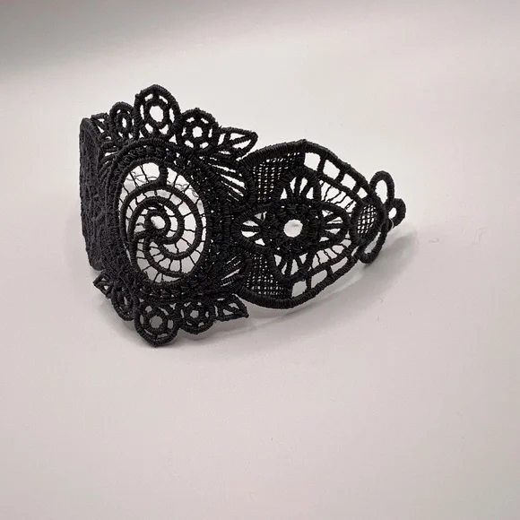 Handmade Gray Lace Bracelet - Picture 2 of 5
